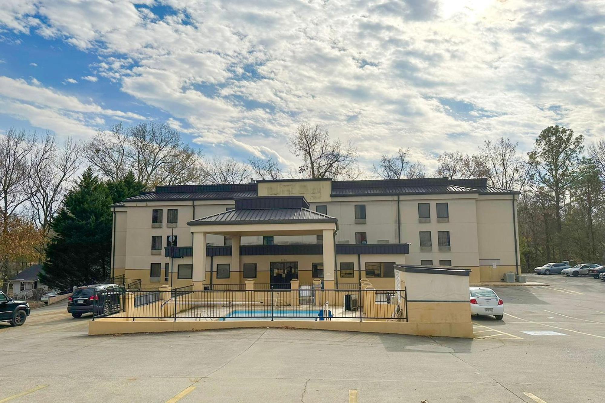 Oyo Hotel Rome West Ga Екстер'єр фото