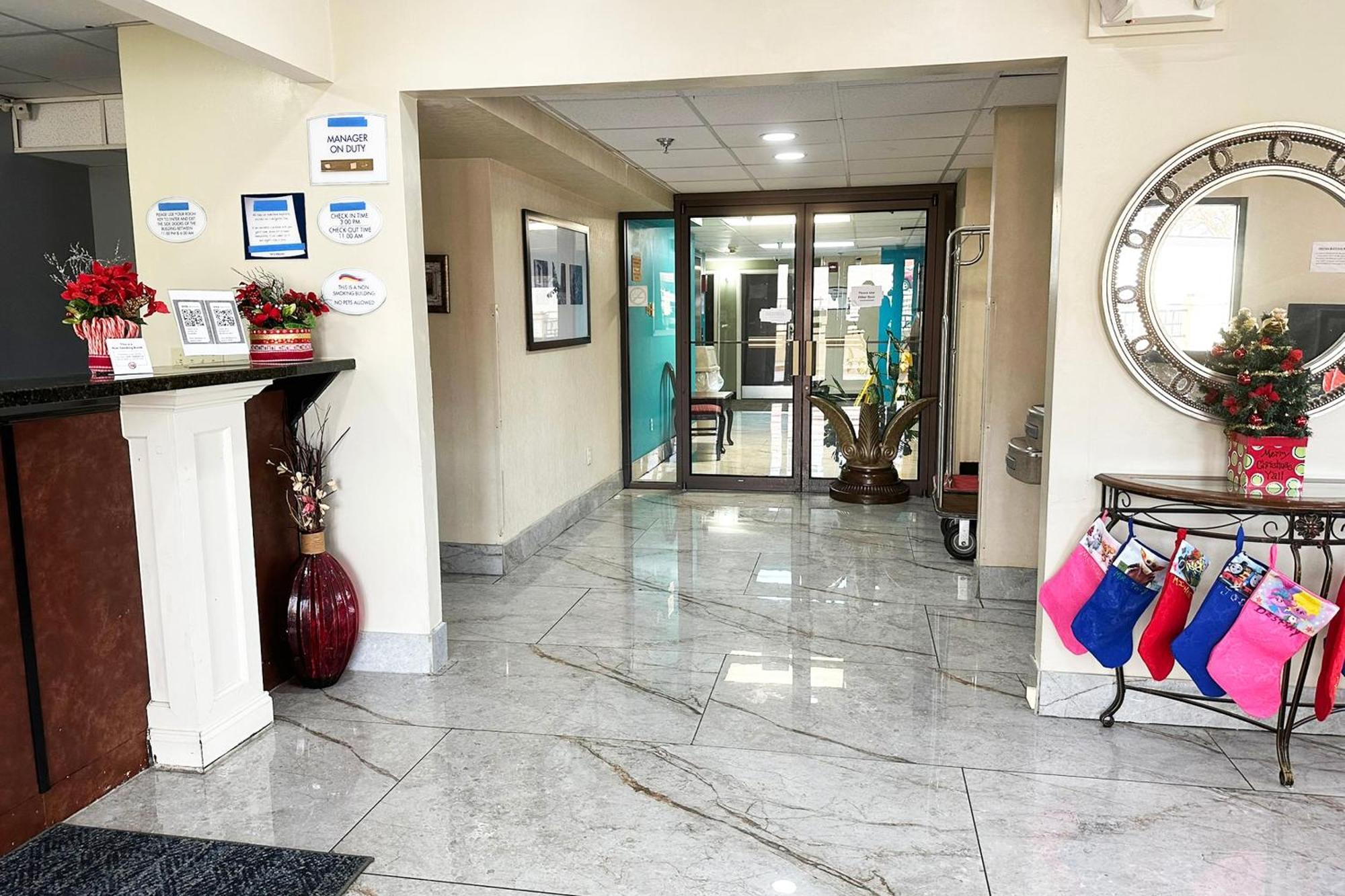 Oyo Hotel Rome West Ga Екстер'єр фото
