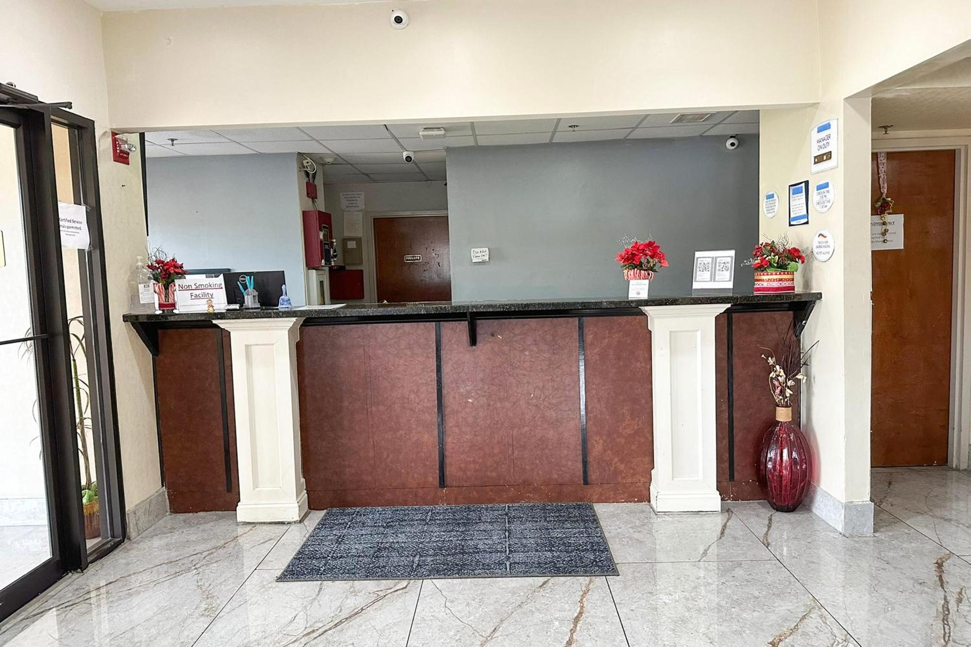 Oyo Hotel Rome West Ga Екстер'єр фото