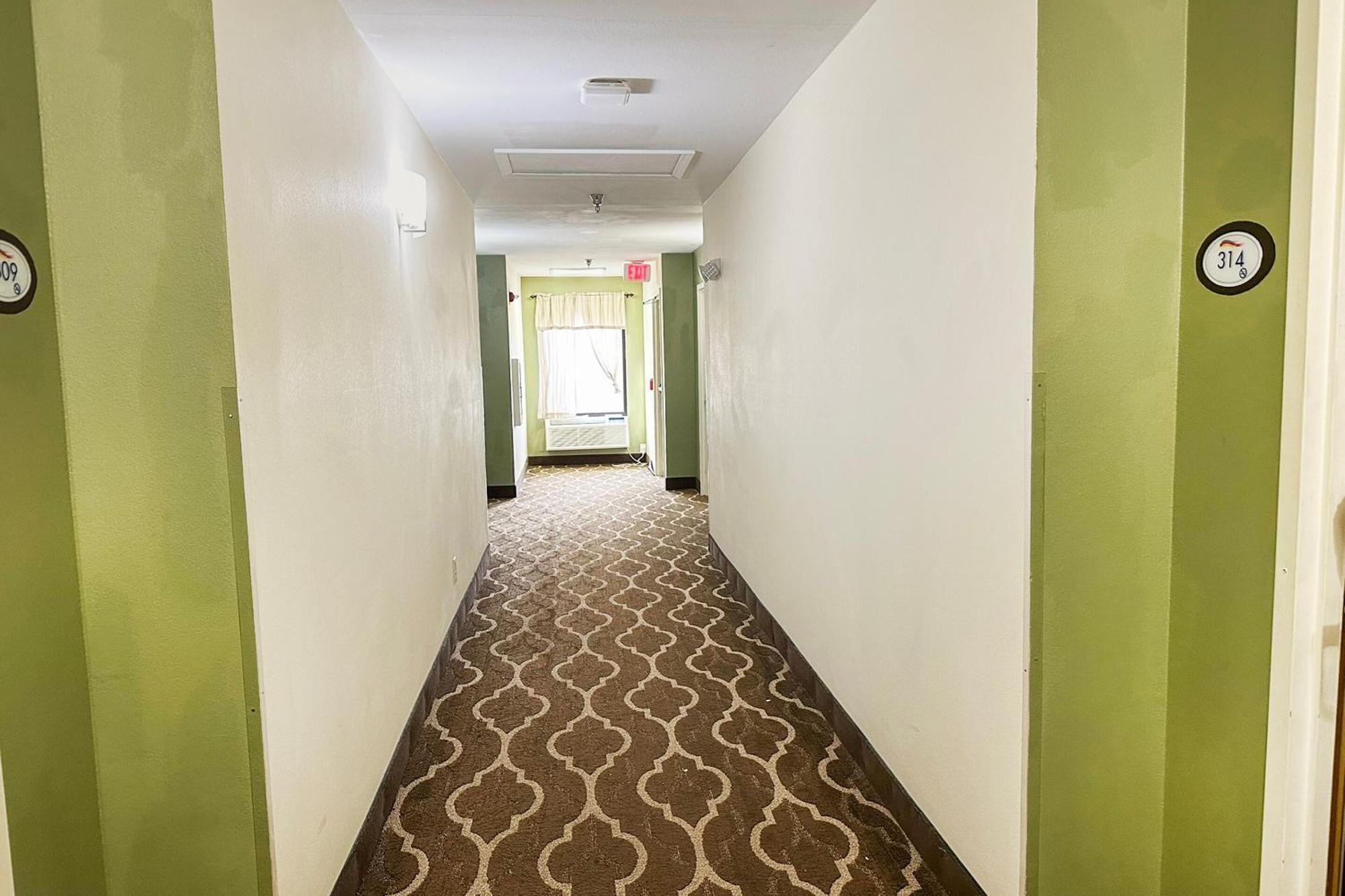 Oyo Hotel Rome West Ga Екстер'єр фото